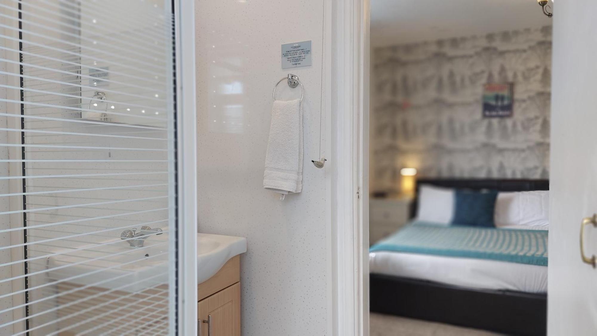 Invergarry Room Only Guest House For Adults Windermere Eksteriør billede