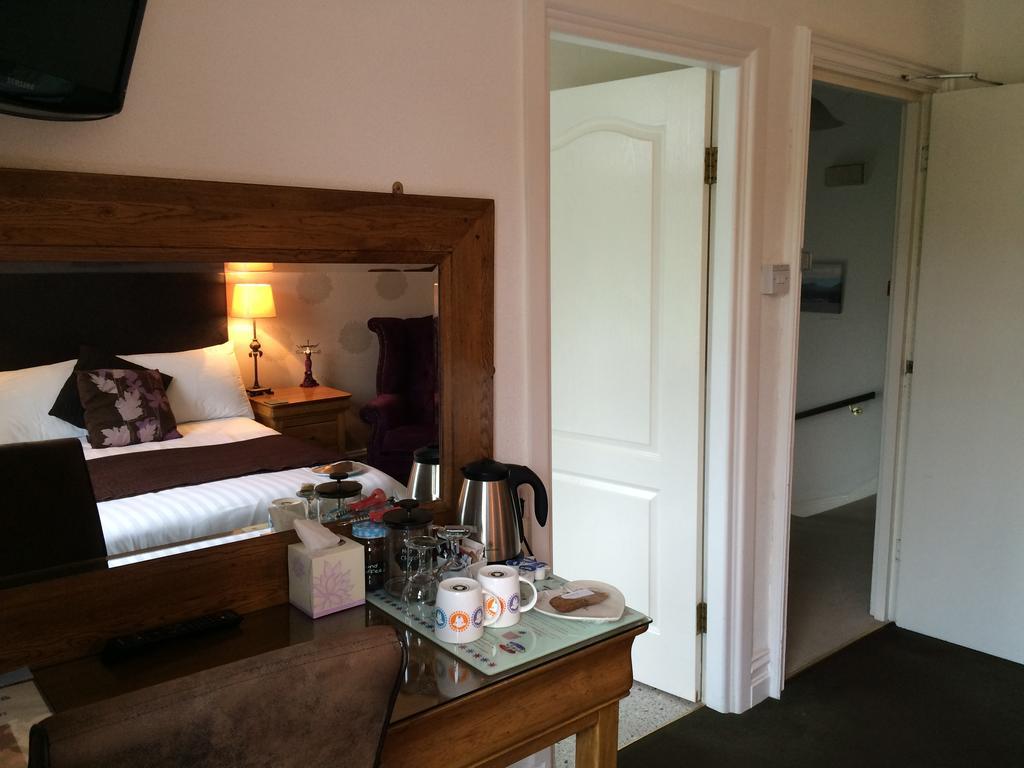 Invergarry Room Only Guest House For Adults Windermere Eksteriør billede
