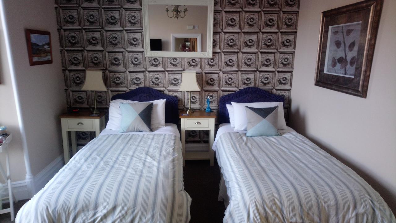 Invergarry Room Only Guest House For Adults Windermere Eksteriør billede